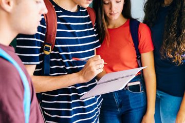 Estudiantes del colegio 2x1 Instituto Mercedes Lemus Zamora en un aula